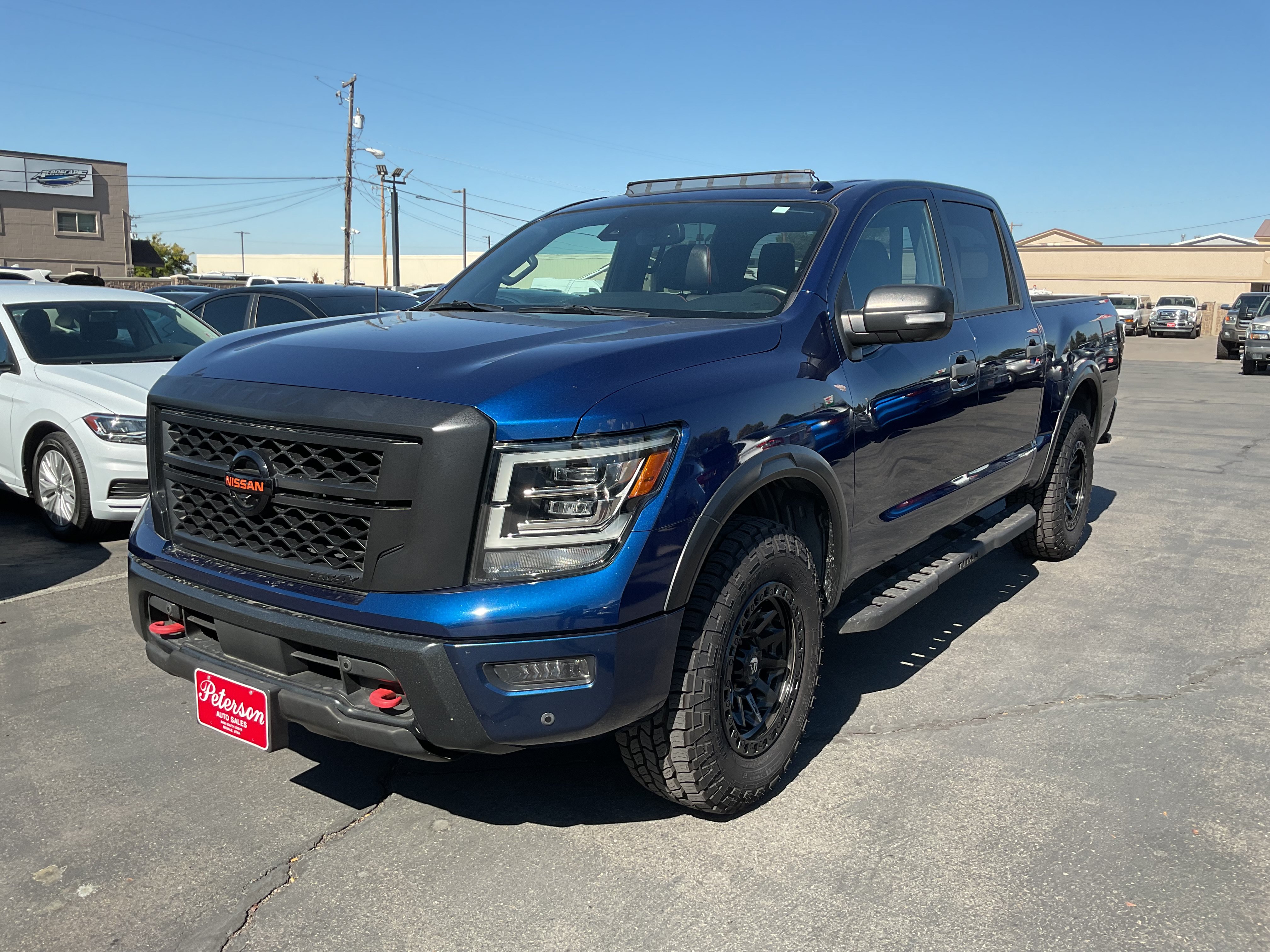 Used 2021 Nissan Titan PRO-4X w/ Pro-4x Convenience Package AWD/4WD image 2