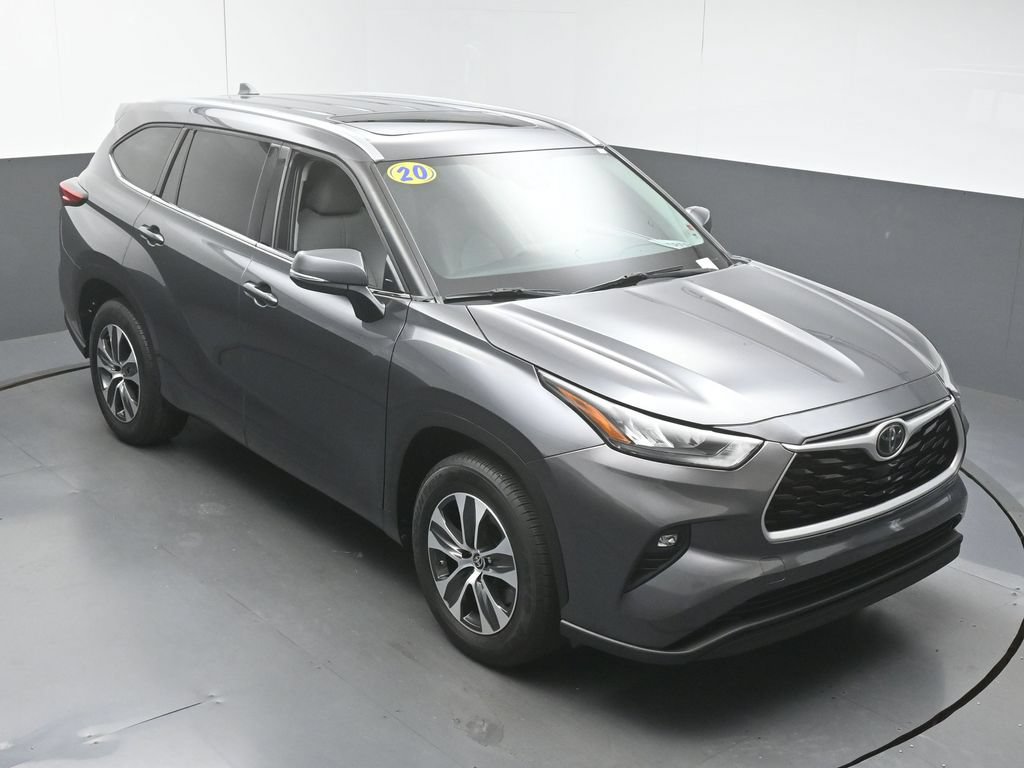 Used 2020 Toyota Highlander XLE FWD image 42