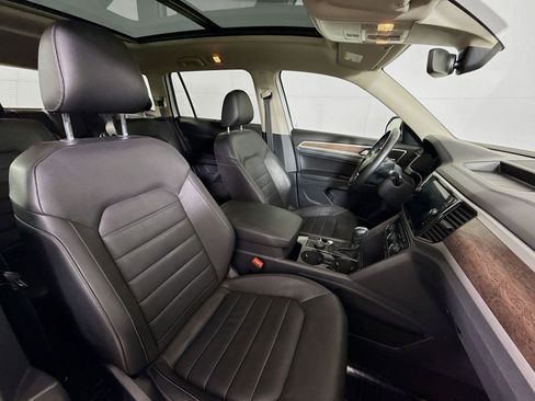 Used 2020 Volkswagen Atlas SEL R-Line image 29