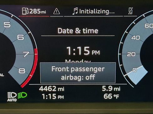 Certified 2025 Audi Q3 2.0T Premium w/ Convenience Package AWD/4WD image 12