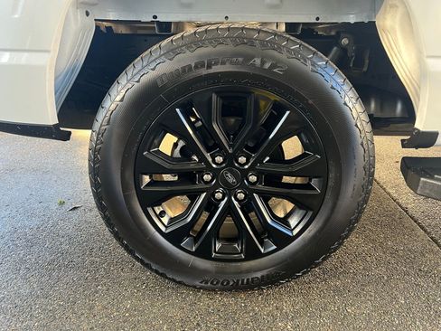 Used 2025 Ford F150 Lariat w/ Equipment Group 502A High image 16