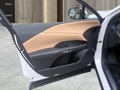 Used 2026 Lexus RX 350 FWD image 23