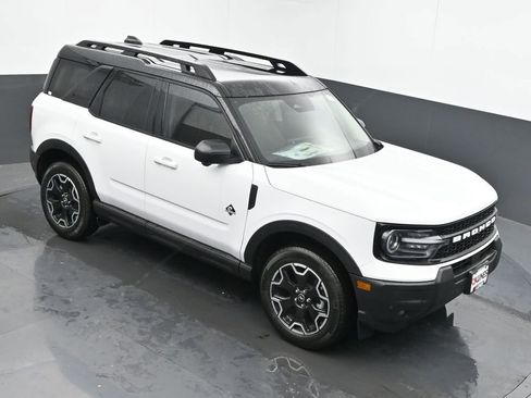 New 2025 Ford Bronco Sport Outer Banks w/ Outer Banks Tech Package+ AWD/4WD image 35