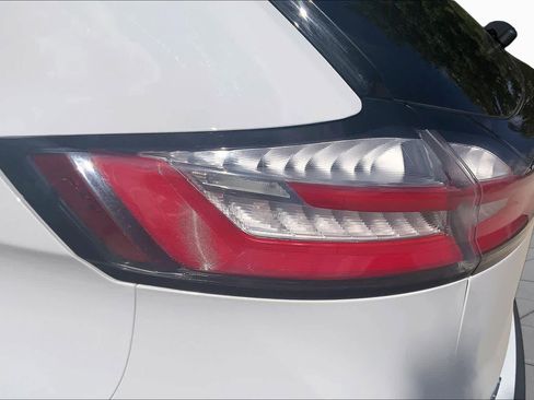 Used 2022 Ford Edge SEL AWD/4WD image 28