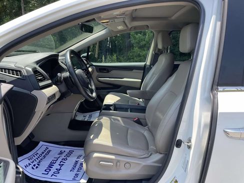 Used 2019 Honda Odyssey EX-L image 18