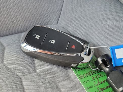Used 2020 Chevrolet Equinox LS image 35