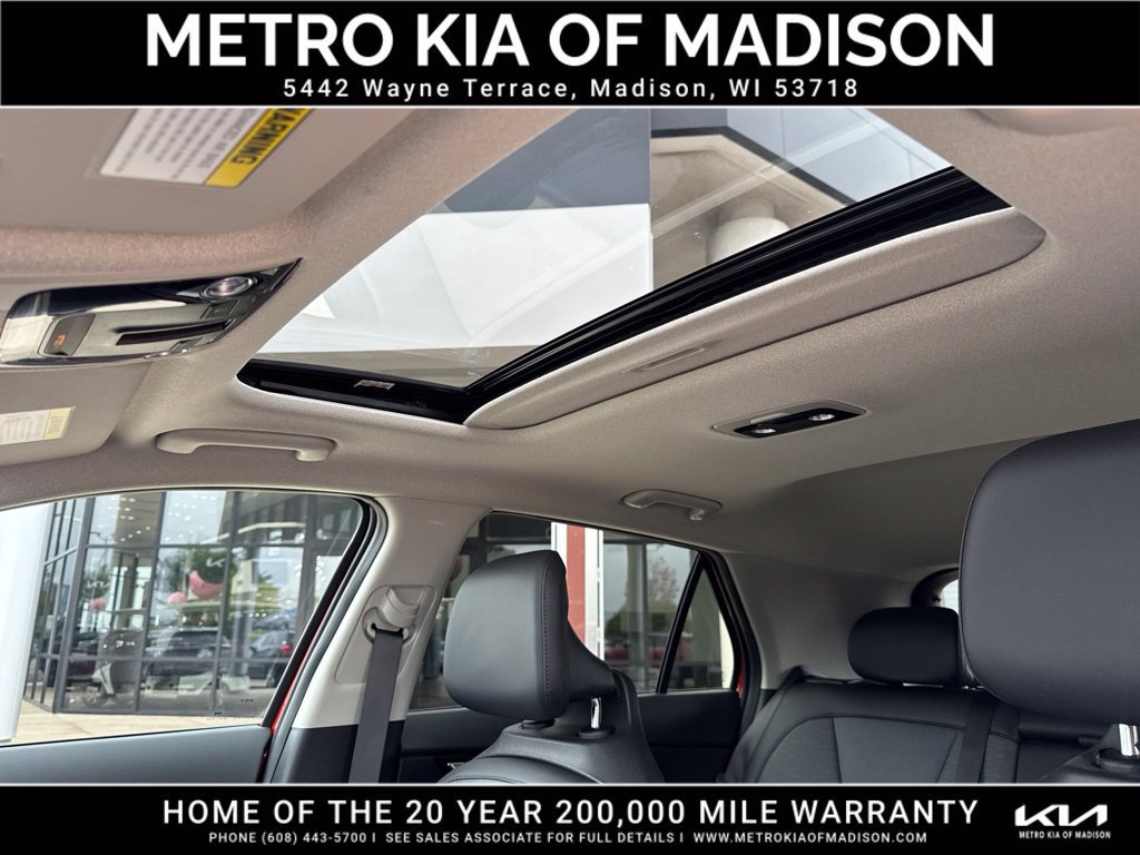 Used 2023 Kia Niro Wave w/ Wave Preserve Package FWD image 17