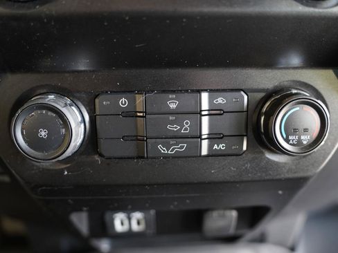 Used 2019 Ford F150 XLT image 21