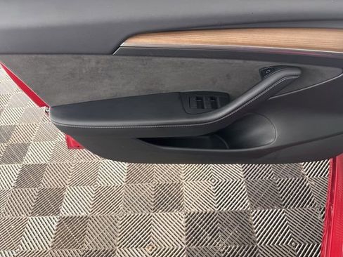 Used 2021 Tesla Model 3 Standard Range Plus image 23