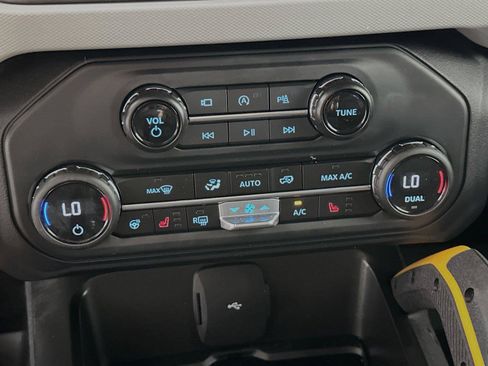 Used 2023 Ford Bronco Badlands AWD/4WD image 9