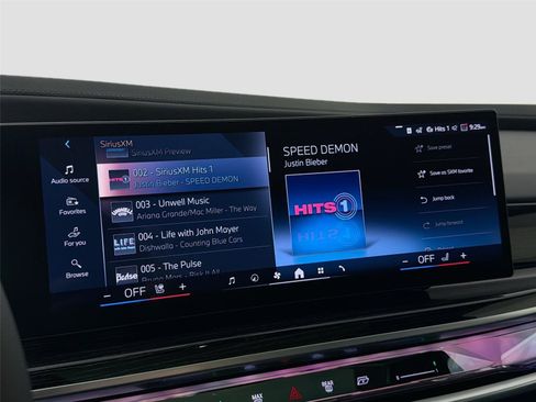 New 2026 BMW 750e xDrive w/ Premium Package AWD/4WD image 14