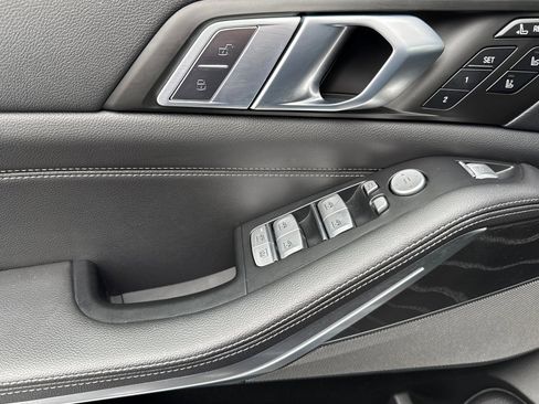 Used 2020 BMW X7 xDrive40i w/ Premium Package image 12