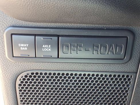 Used 2017 Jeep Wrangler Unlimited Rubicon w/ Connectivity Group AWD/4WD image 39