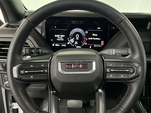 Used 2025 GMC Yukon AT4 image 11