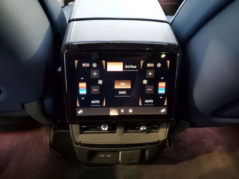 New 2026 Cadillac Vistiq Premium Luxury AWD/4WD image 22