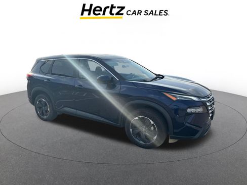 Used 2025 Nissan Rogue SV image 1