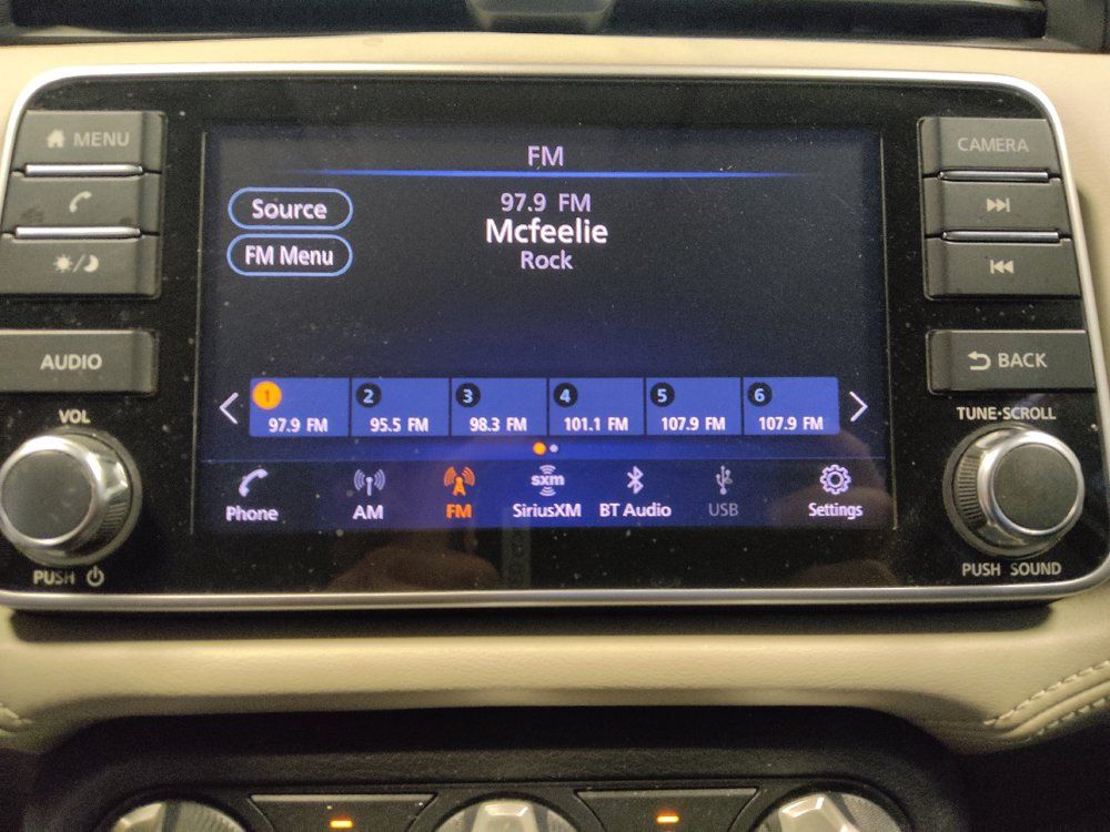 Used 2020 Nissan Versa SV FWD image 25