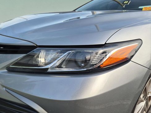 Used 2022 Toyota Camry LE FWD image 28