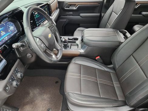 Used 2024 Chevrolet Silverado 1500 High Country AWD/4WD image 14