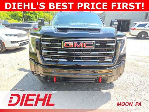 Used 2024 GMC Sierra 2500 AT4 w/ AT4 Premium Plus Package AWD/4WD image 2