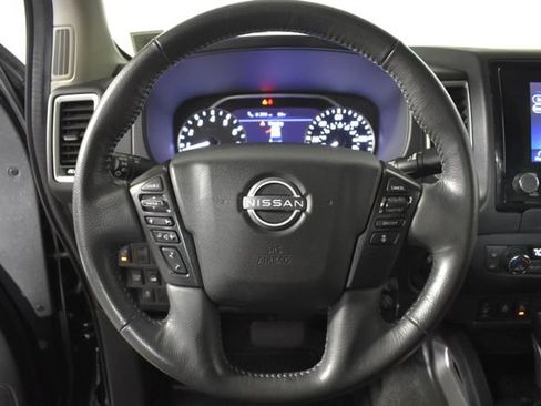 Used 2022 Nissan Frontier SV AWD/4WD image 15