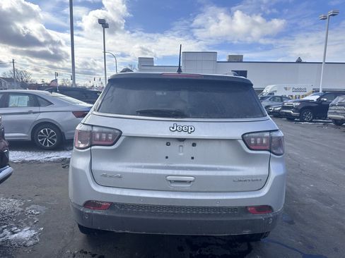 Used 2024 Jeep Compass Limited image 7
