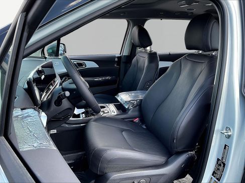 New 2027 Kia Carnival SX w/ Dark Edition Package FWD image 17