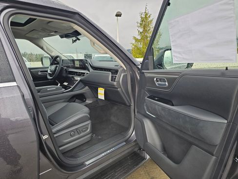 New 2026 INFINITI QX80 Luxe image 12