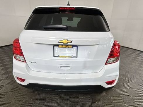 Used 2020 Chevrolet Trax LS w/ Tint and Cruise Package FWD image 4