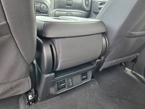 Used 2026 Chevrolet Silverado 1500 Custom Trail Boss w/ LPO, Dark Essentials Package AWD/4WD image 8