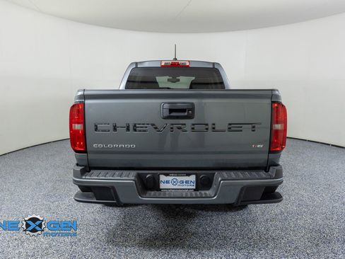 Used 2022 Chevrolet Colorado LT AWD/4WD image 6