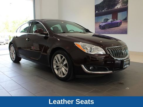Used 2017 Buick Regal AWD image 2