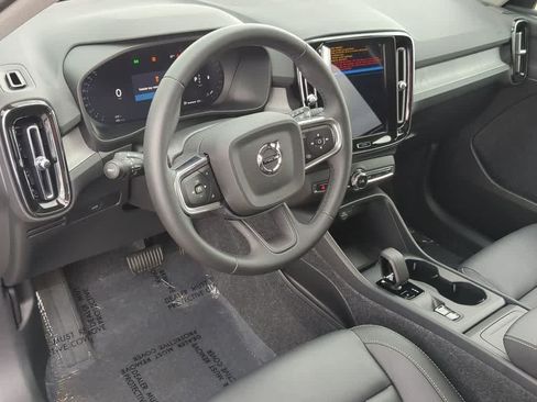 Used 2026 Volvo XC40 B5 Core w/ Protection Package Premier AWD/4WD image 2