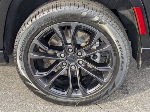 New 2026 Jeep Grand Wagoneer L Summit image 8