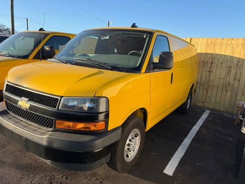 Used 2023 Chevrolet Express 2500 image 1