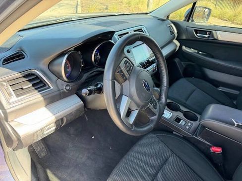 Used 2017 Subaru Outback 2.5i Premium AWD/4WD image 30