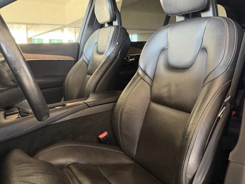 Used 2016 Volvo XC90 T6 Inscription w/ Vision Package image 29