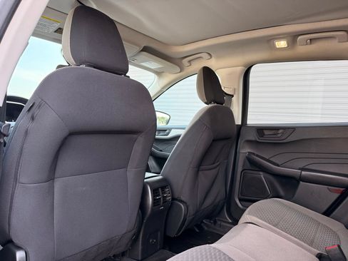 Used 2022 Ford Escape SE w/ Convenience Package FWD image 18
