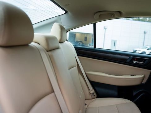 Used 2016 Subaru Legacy 2.5i Limited image 9