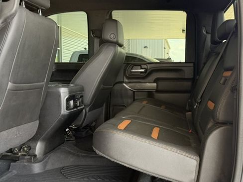 Used 2020 GMC Sierra 2500 AT4 w/ AT4 Premium Package AWD/4WD image 7
