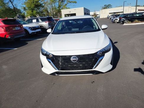 Used 2025 Nissan Sentra SV w/ All-Weather Package image 5