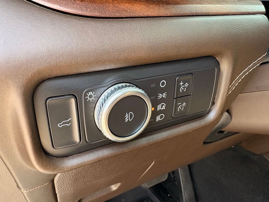 Used 2021 Ford Explorer King Ranch w/ Premium Technology Package AWD/4WD image 13