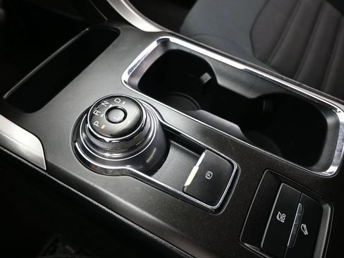 Used 2018 Ford Fusion SE image 15