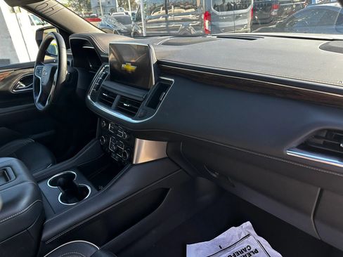 Used 2023 Chevrolet Suburban Premier image 15