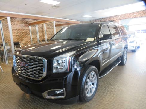 Used 2019 GMC Yukon XL Denali AWD/4WD image 89