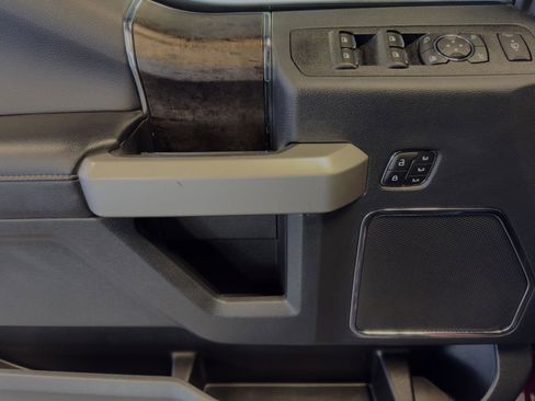 Used 2022 Ford F350 Lariat w/ Lariat Ultimate Package image 28