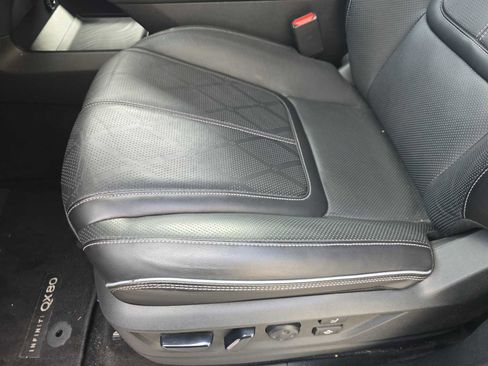 Certified 2025 INFINITI QX80 Sensory AWD/4WD image 17