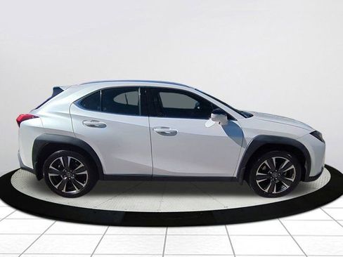 Used 2021 Lexus UX 200 200 Base image 3