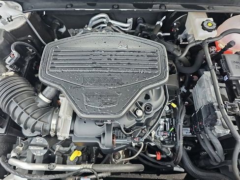 Used 2025 Cadillac XT6 Sport w/ Technology Package image 33