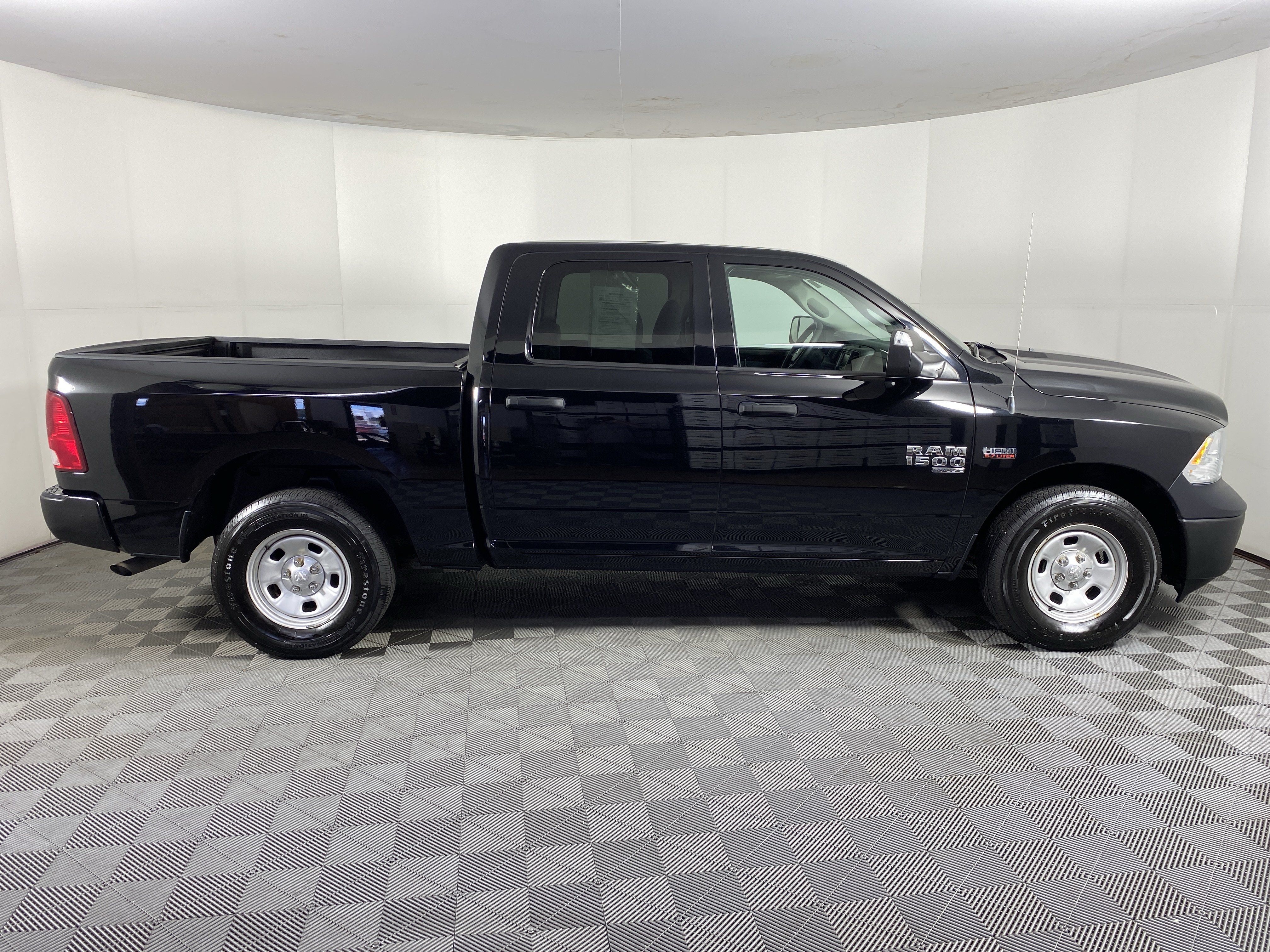 Used 2019 RAM 1500 Tradesman w/ Popular Equipment Group AWD/4WD image 32
